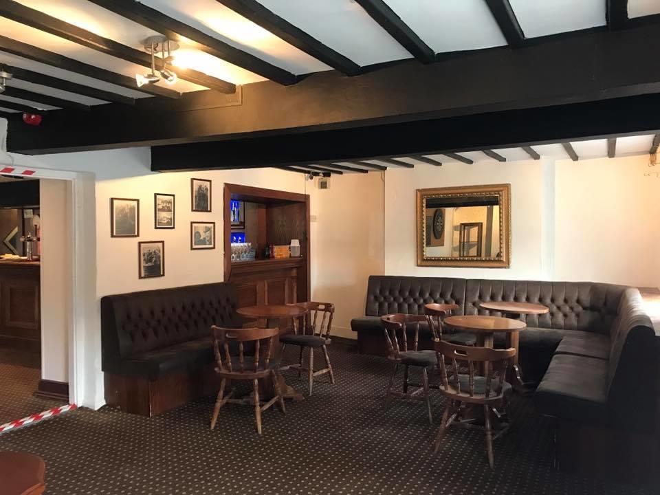New Gurkha Inn เบรคอน ภายนอก รูปภาพ
